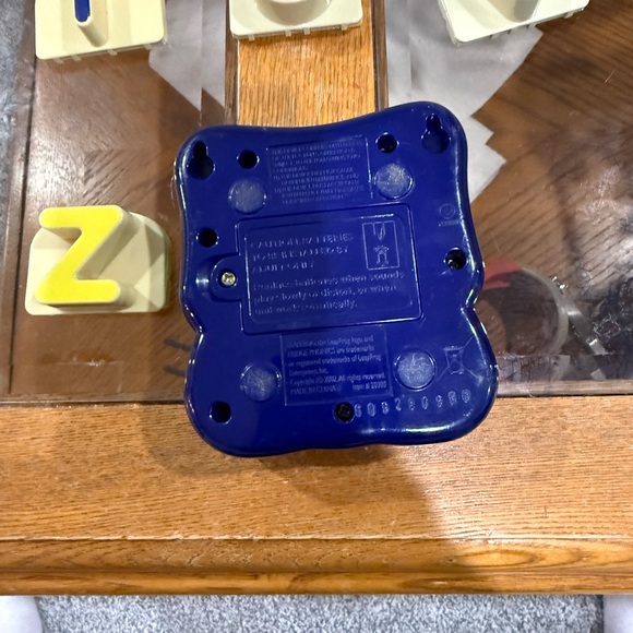 Leap Frog Fridge Phonics Magnetic 26 Letters Alphabet Complete Extra Letters - Picture 6 of 7